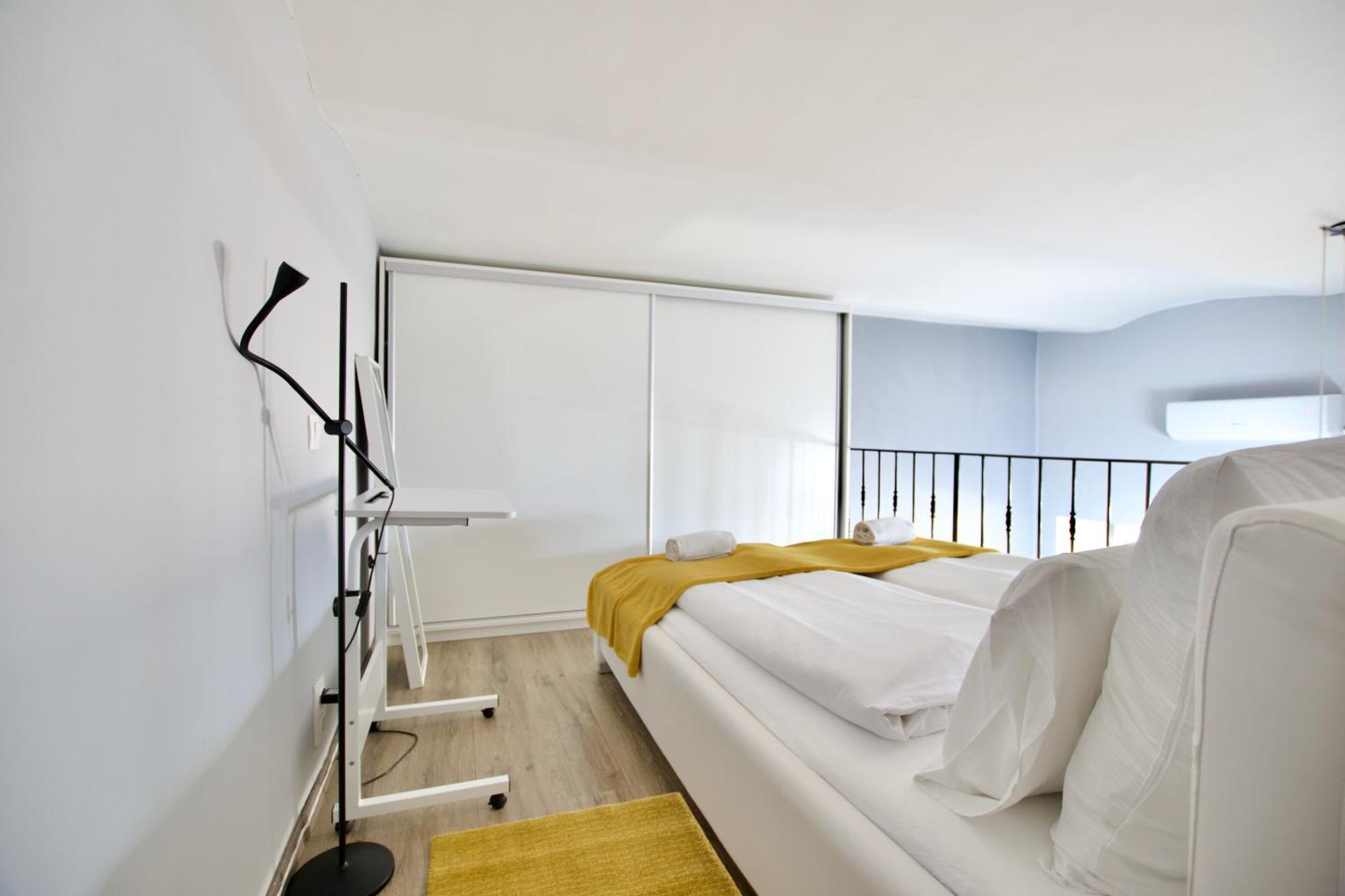 Studio Apartment By Hi5- Rozsa Street ブダペスト エクステリア 写真