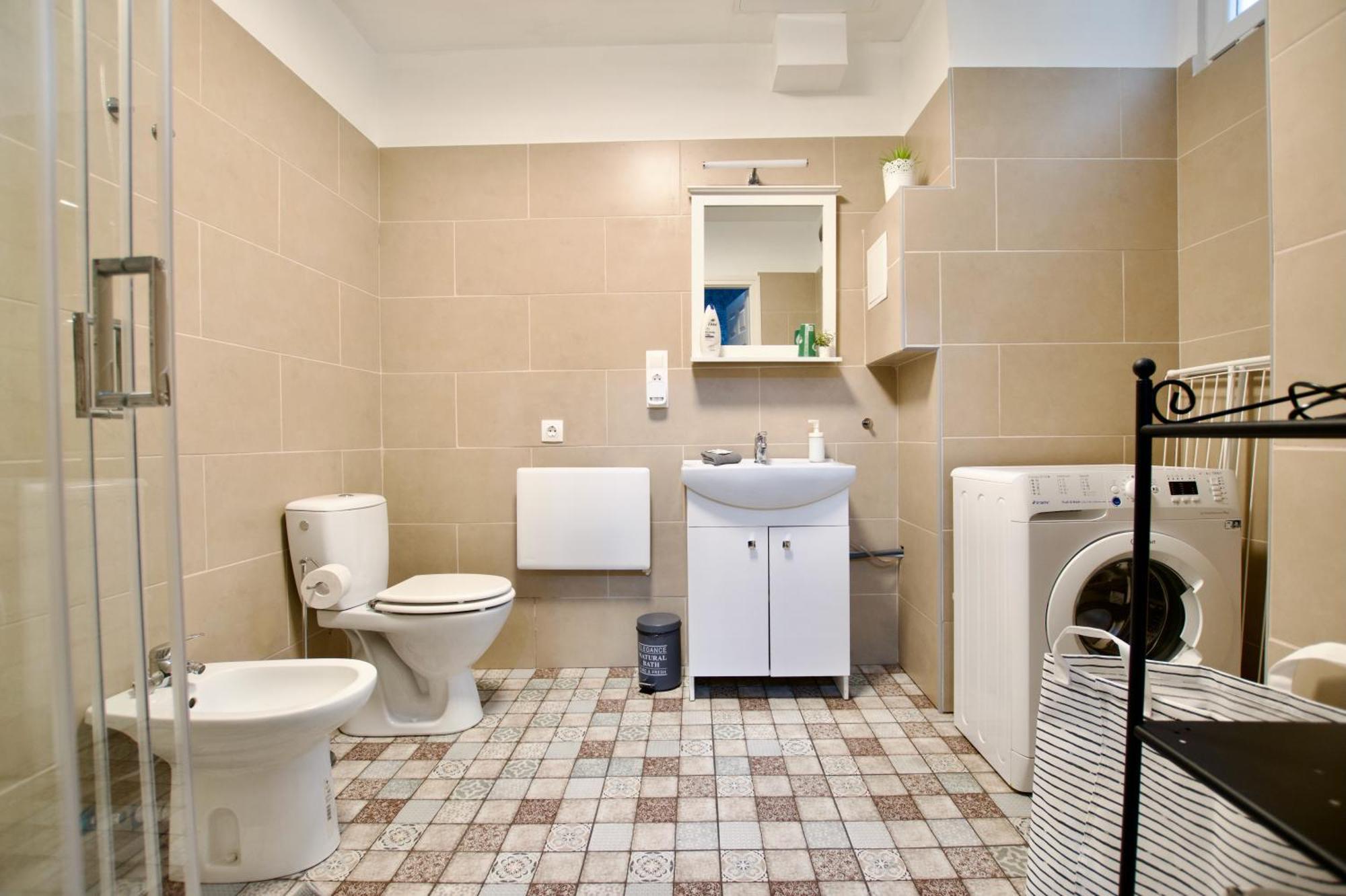 Studio Apartment By Hi5- Rozsa Street ブダペスト エクステリア 写真